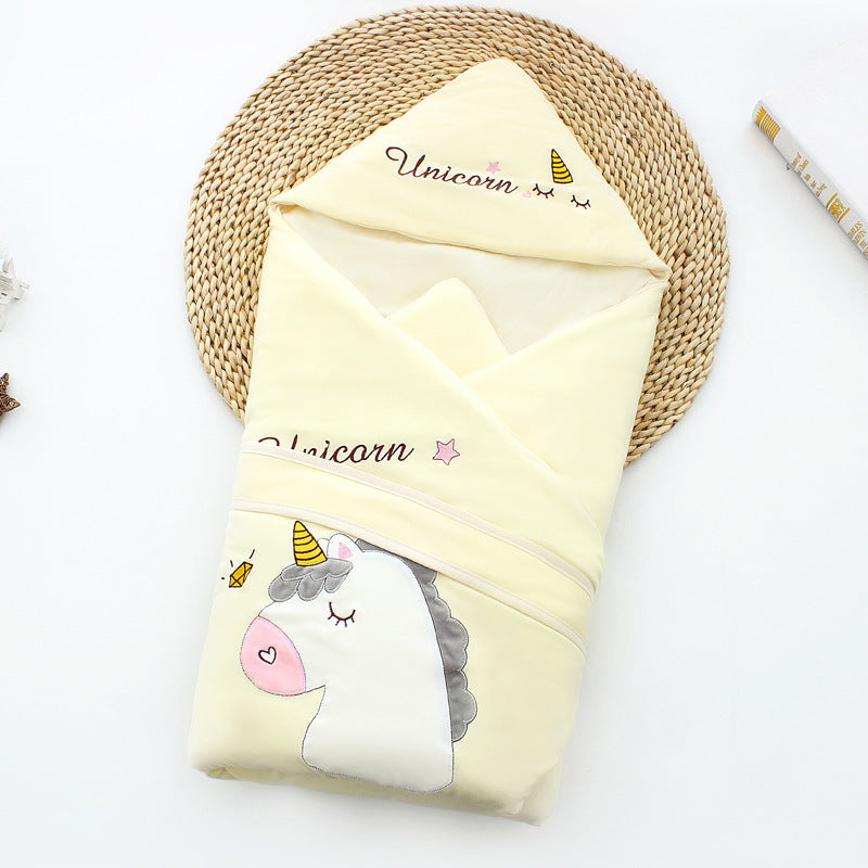 Baby holds the spring and summer thin package by autumn and winter plus baby supplies four seasons can be detired