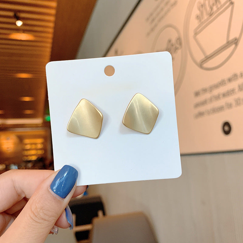 Korean version of the red earrings temperament earrings new tide female square earrings 2020 simple small fat jewelry