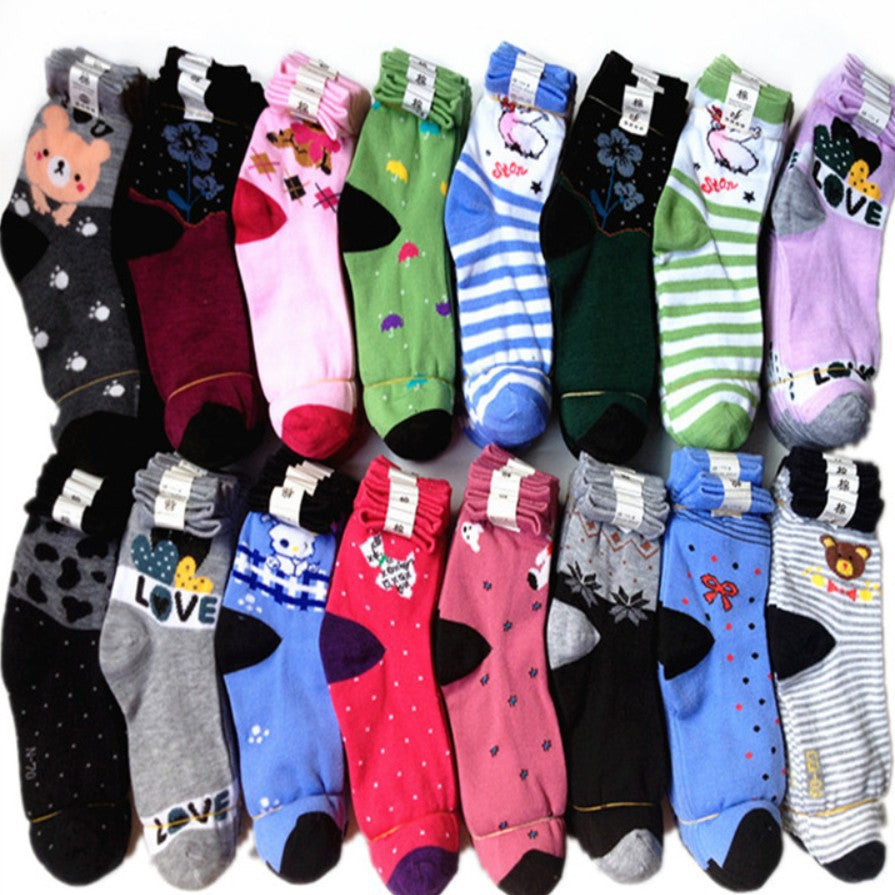 Middle-aged casual middle tube cotton socks old woman socks winter socks stall cartoon women's socks wholesale