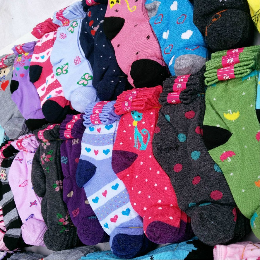 Middle-aged casual middle tube cotton socks old woman socks winter socks stall cartoon women's socks wholesale