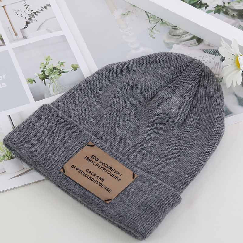 Knitted cap autumn and winter women's hat Korean version of the alphabet stickers wool hat outdoor warm melon hood street cold cap